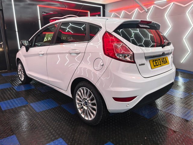 2013 FORD FIESTA - Photo 12