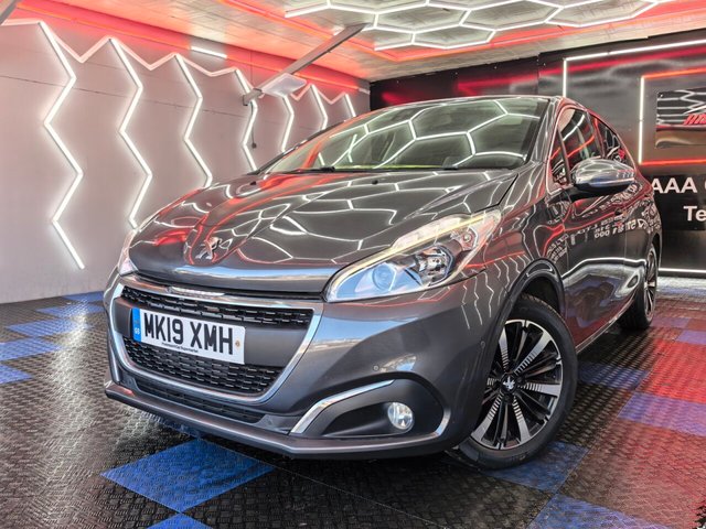 2019 PEUGEOT 208 - Photo 2