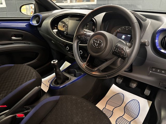 2023 TOYOTA AYGO X - Photo 2
