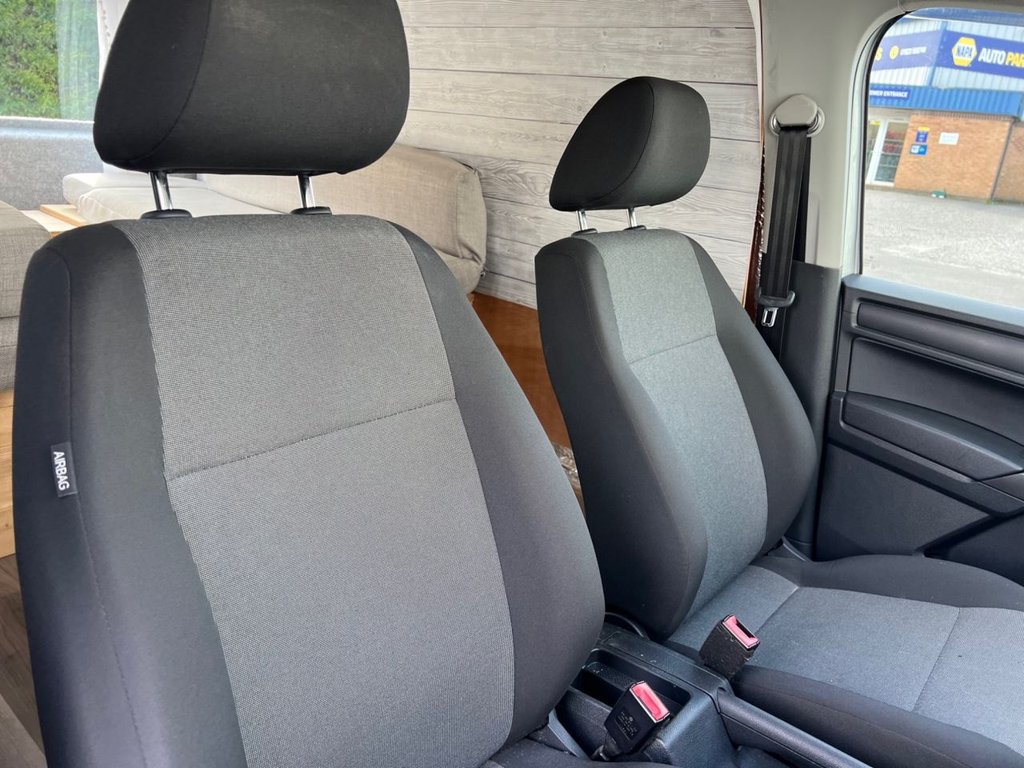 USED 2015 65 VOLKSWAGEN CADDY MAXI 1.6 TDI C20 CR Trendline Panel Van 6dr Diesel DSG LWB Euro 5 (102 ps) **REAR BED CONVERSION**