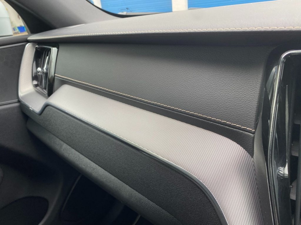 USED 2019 19 VOLVO XC60 2.0 D5 PowerPulse R-Design Pro SUV 5dr Diesel Auto AWD Euro 6 (s/s) (235 ps) DAB SAT NAV 21" ALLOYS