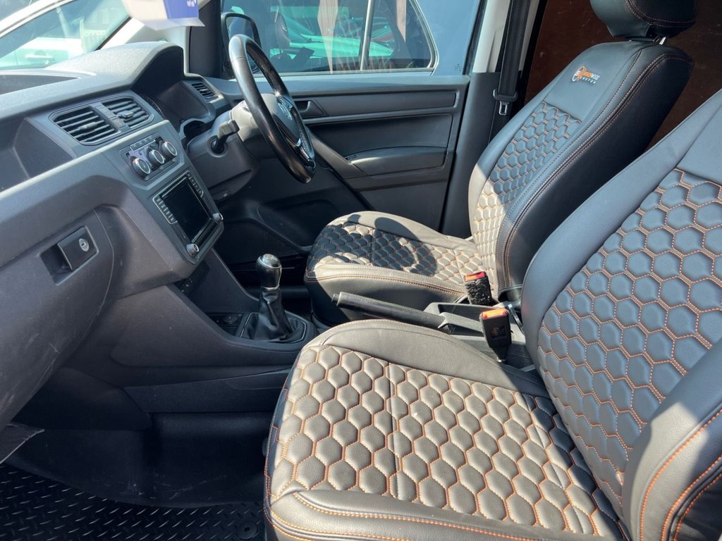 USED 2018 18 VOLKSWAGEN CADDY 2.0 TDI C20 BlueMotion Tech Trendline Panel Van 5dr Diesel Manual SWB Euro 6 (s/s) (102 ps) *HEATED SEATS*