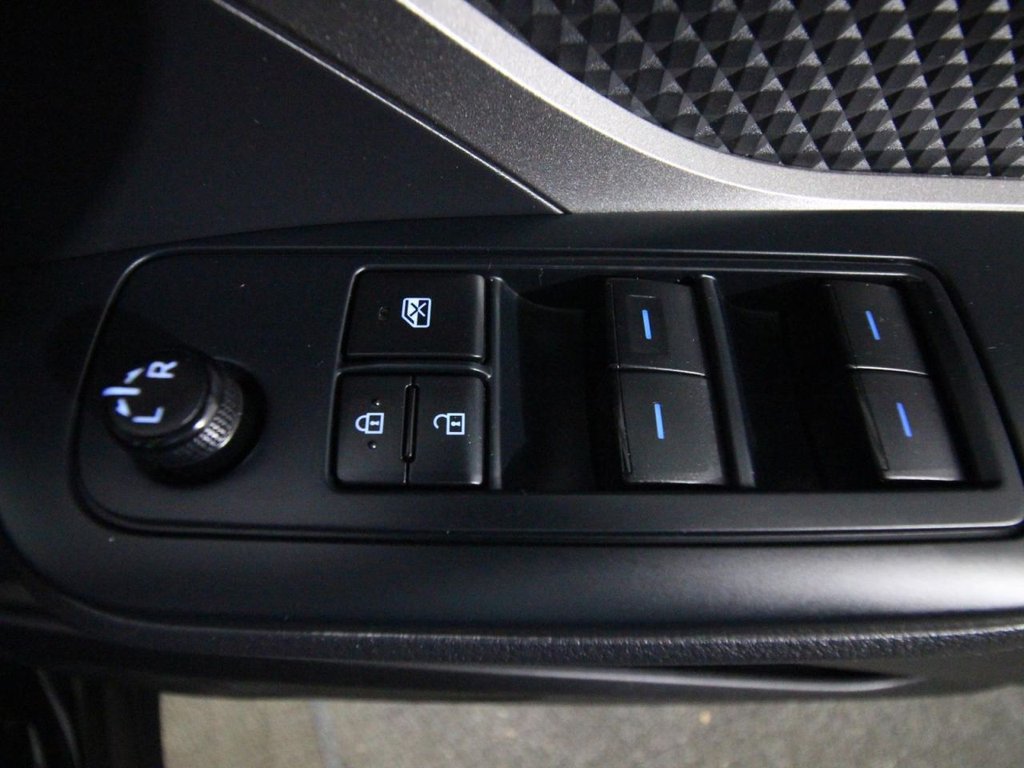 USED 2020 20 TOYOTA C-HR 1.8 VVT-h Icon SUV 5dr Petrol Hybrid CVT Euro 6 (s/s) (122 ps) 