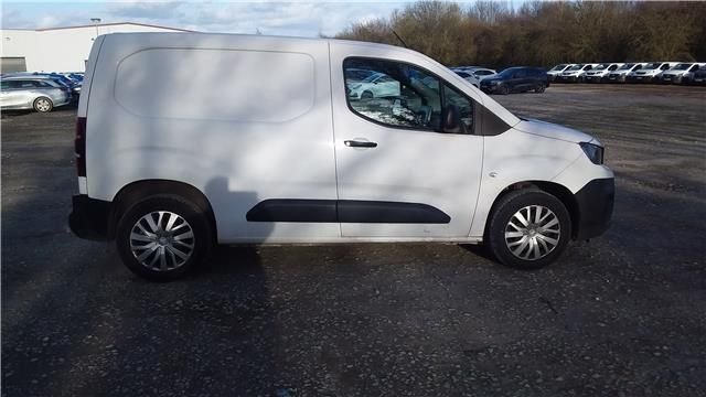 2020 PEUGEOT PARTNER - Photo 8