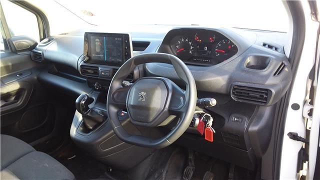 2020 PEUGEOT PARTNER - Photo 11