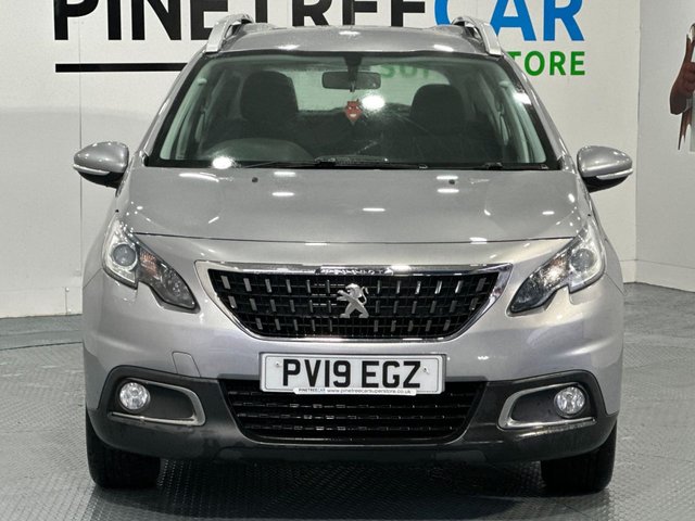 2019 PEUGEOT 2008 - Photo 2