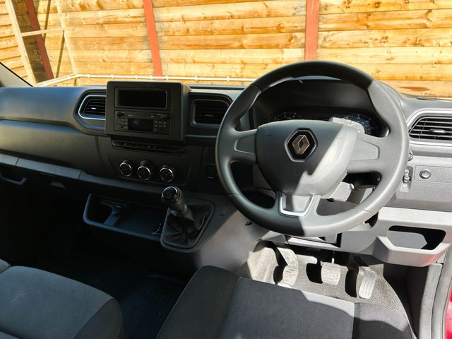 View our RENAULT MASTER