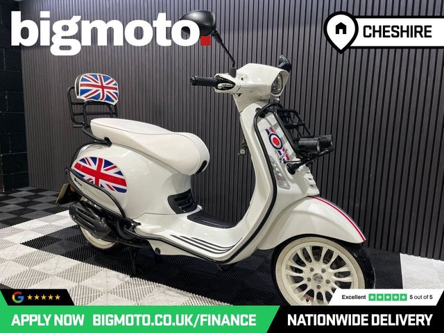 View our PIAGGIO Vespa Sprint 125