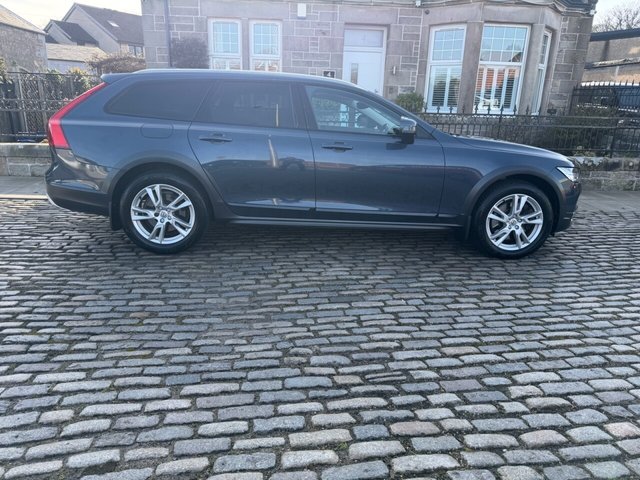 2017 VOLVO V90 Cross Country - Photo 12