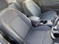 USED 2022 22 VOLKSWAGEN GOLF 2.0 TDI Life Hatchback 5dr Diesel Manual Euro 6 (s/s) (115 ps) 
