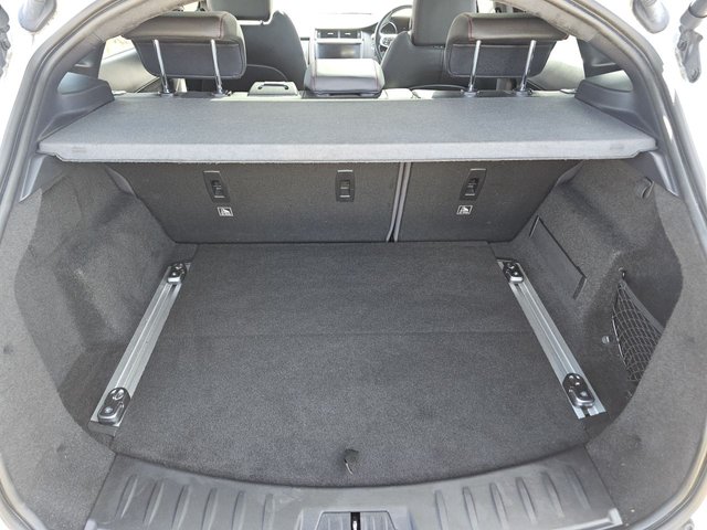 2018 JAGUAR E-PACE - Photo 9