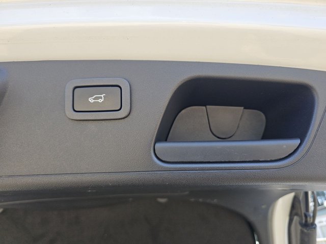 2018 JAGUAR E-PACE - Photo 12