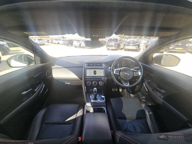 2018 JAGUAR E-PACE - Photo 10
