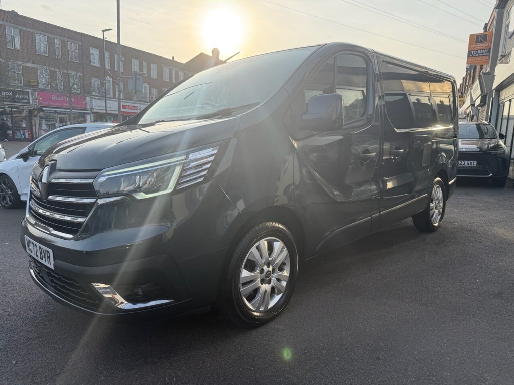 View our RENAULT TRAFIC