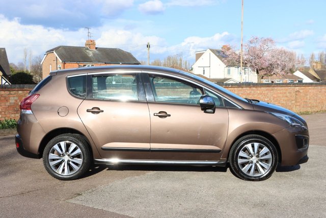 2015 PEUGEOT 3008 - Photo 5