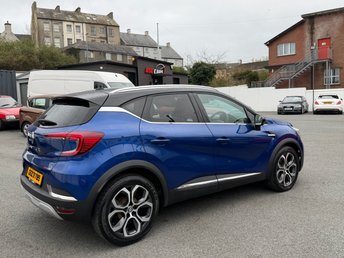 View our RENAULT CAPTUR