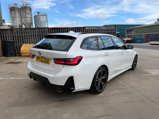 2022 BMW 3 SERIES - Photo 2