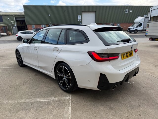 2022 BMW 3 SERIES - Photo 4