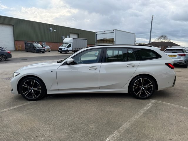 2022 BMW 3 SERIES - Photo 9