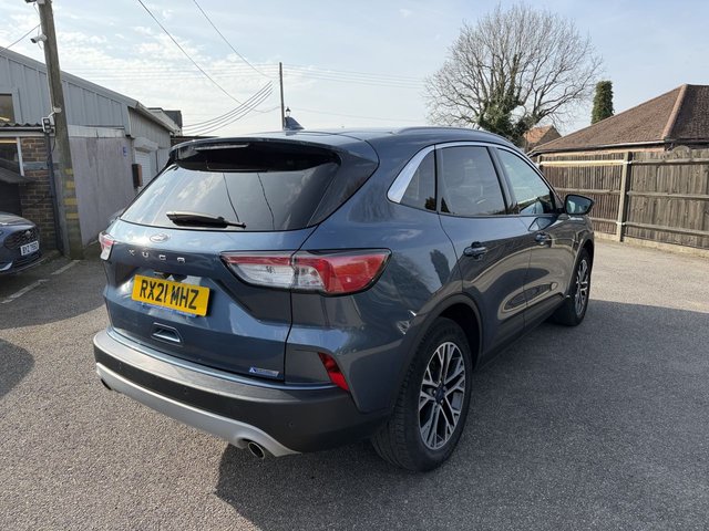 2021 Ford Kuga 1.5L Titanium Edition 5dr - Photo 3