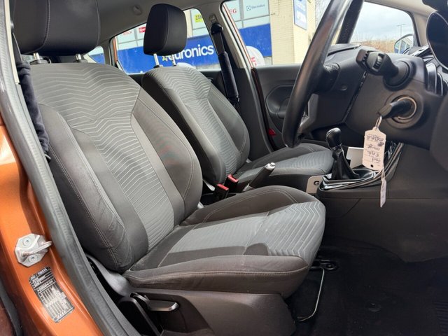 2013 FORD FIESTA - Photo 4