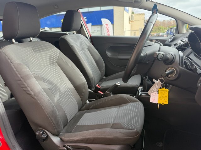 2014 FORD FIESTA - Photo 4