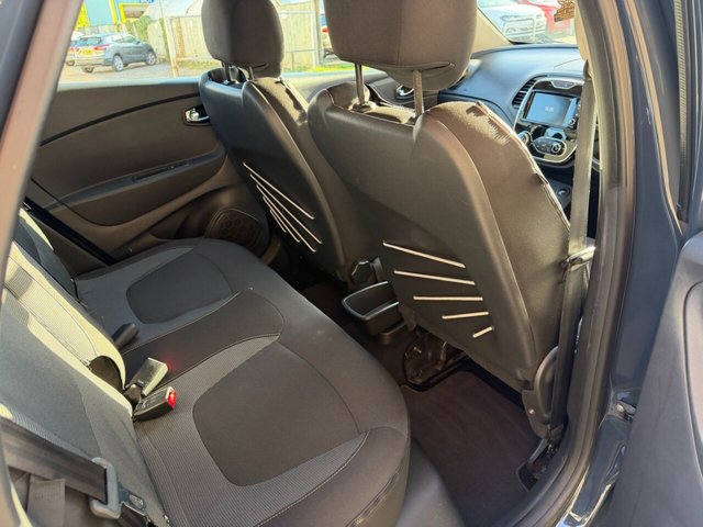 2017 RENAULT CAPTUR - Photo 12