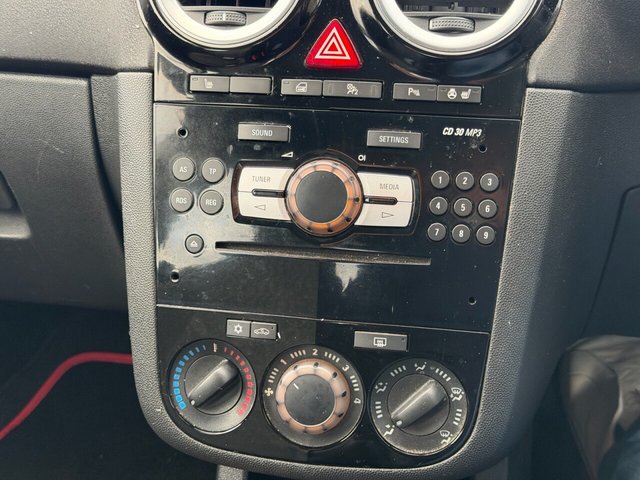 2013 VAUXHALL CORSA - Photo 8