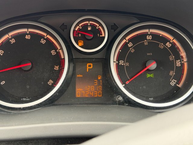 2013 VAUXHALL CORSA - Photo 9