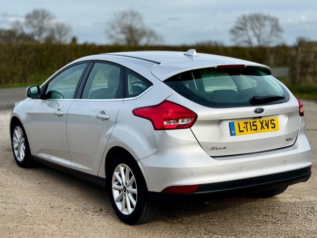2015 FORD FOCUS - Photo 4
