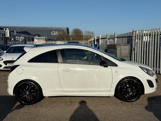 2013 VAUXHALL CORSA - Photo 2