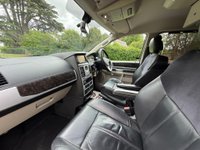 USED 2014 14 CHRYSLER GRAND VOYAGER 2.8 CRD Limited Auto Euro 5 5dr SATNAV LEATHER HUGE SPEC