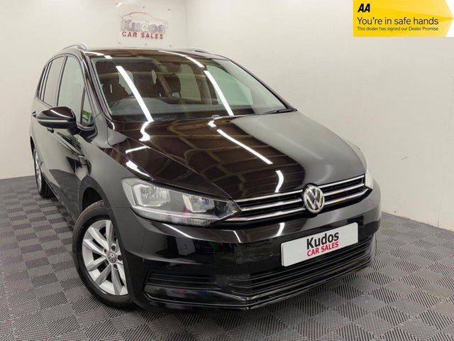 View our VOLKSWAGEN TOURAN