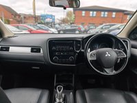 USED 2014 64 MITSUBISHI OUTLANDER 2.0h 12kWh GX3h SUV 5dr Petrol Plug-in Hybrid CVT 4WD Euro 5 (s/s) (200 ps) Auto_&pound;20 Tax_Plug In Hybrid_2L_Ulez