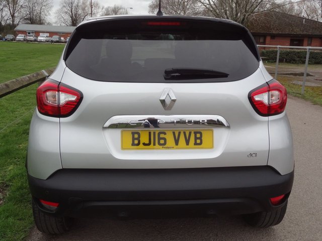 2016 RENAULT CAPTUR - Photo 6
