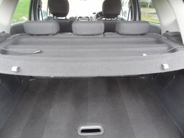 2016 RENAULT CAPTUR - Photo 8