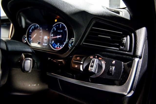 2016 BMW 5 Series 3L M Sport 5dr - Photo 6