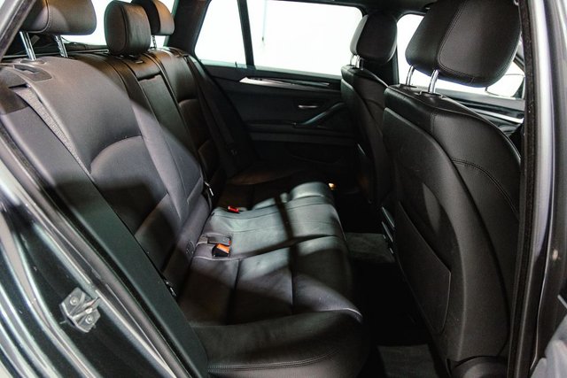 2016 BMW 5 Series 3L M Sport 5dr - Photo 8
