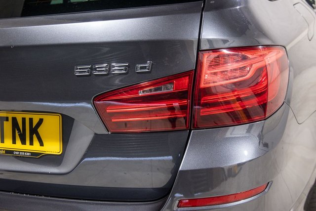 2016 BMW 5 Series 3L M Sport 5dr - Photo 3