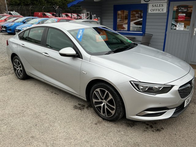 2017 VAUXHALL INSIGNIA - Photo 2