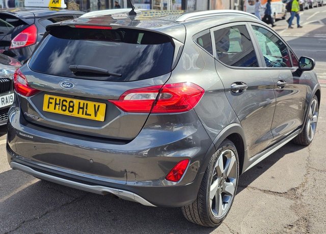 2018 FORD FIESTA - Photo 12