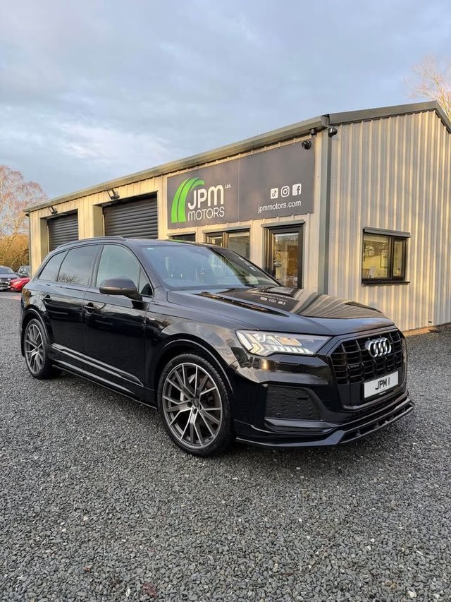 View our AUDI Q7