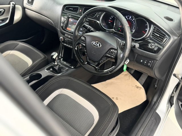 KIA CEED 1.6 CRDi EcoDynamics 3 Sportswagon 5dr Diesel Manual Euro 5 (s/s) (126 bhp) - Photo 3