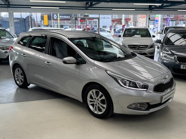 KIA CEED 1.6 CRDi EcoDynamics 3 Sportswagon 5dr Diesel Manual Euro 5 (s/s) (126 bhp) - Photo 4