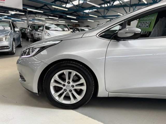 KIA CEED 1.6 CRDi EcoDynamics 3 Sportswagon 5dr Diesel Manual Euro 5 (s/s) (126 bhp) - Photo 10