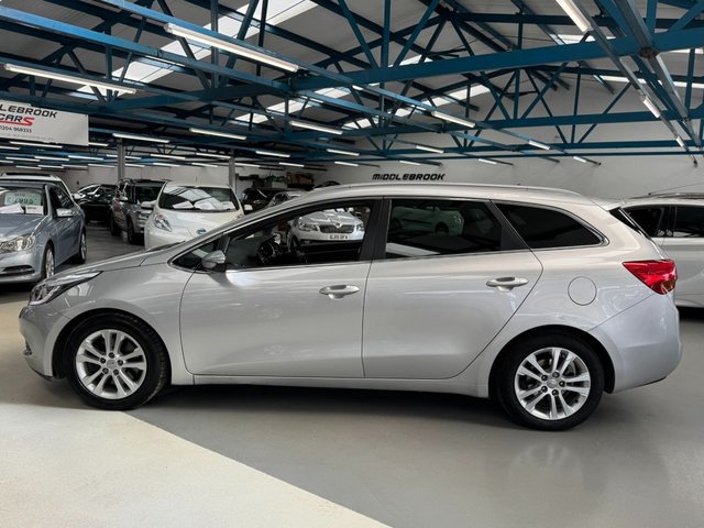 KIA CEED 1.6 CRDi EcoDynamics 3 Sportswagon 5dr Diesel Manual Euro 5 (s/s) (126 bhp) - Photo 11