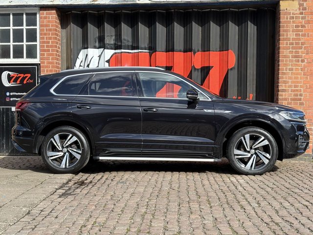 2019 VOLKSWAGEN TOUAREG - Photo 2