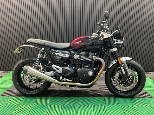 View our TRIUMPH SPEED TWIN 1200