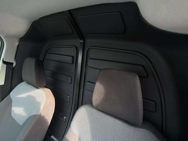 2018 FORD TRANSIT COURIER - Photo 4