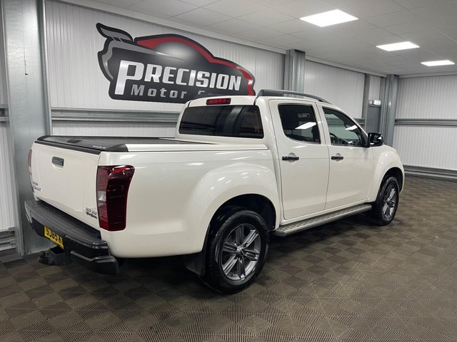 2015 ISUZU D-MAX (2015) - Photo 4